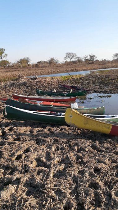 La asamblea de vecinos se capacita para aprender a colaborar durante los incendios y para poder restaurar las islas.
