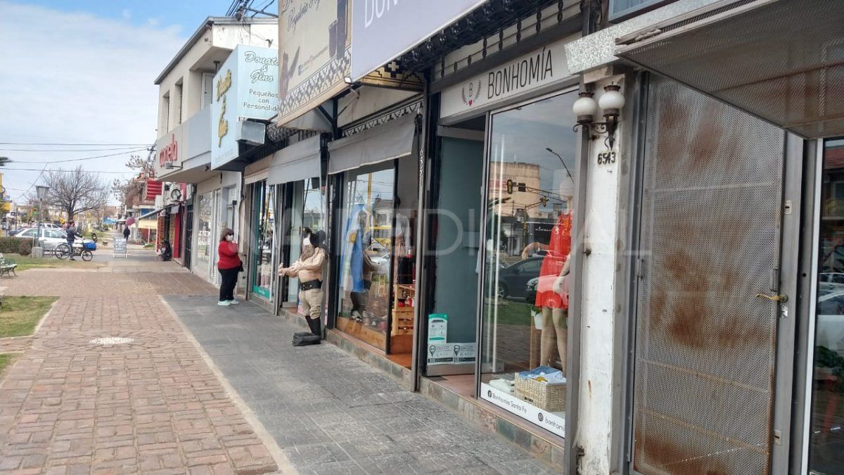 Los comercios de Aristóbulo del Valle abrieron sus puertas.