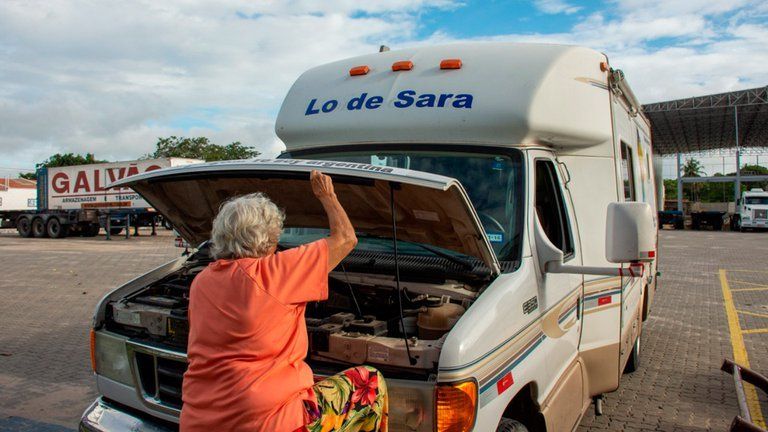‘Lo de Sara’ se llama el hogar de cuatro ruedas de Sara Vallejos 