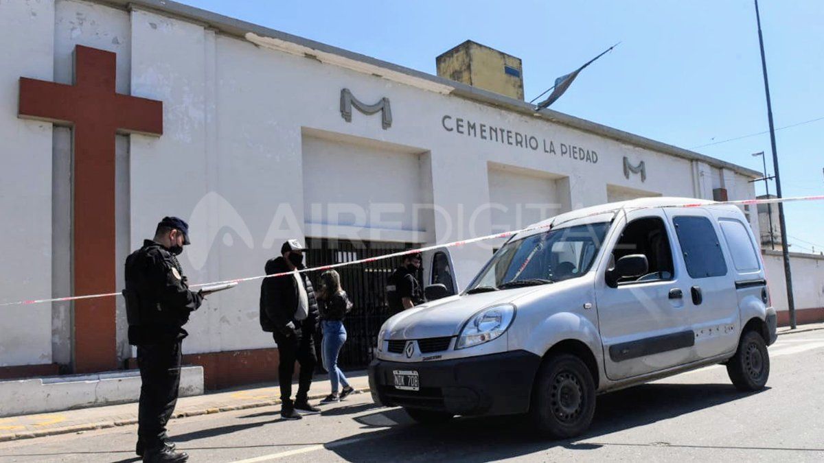 La puerta del cementerio La Piedad, en Rosario