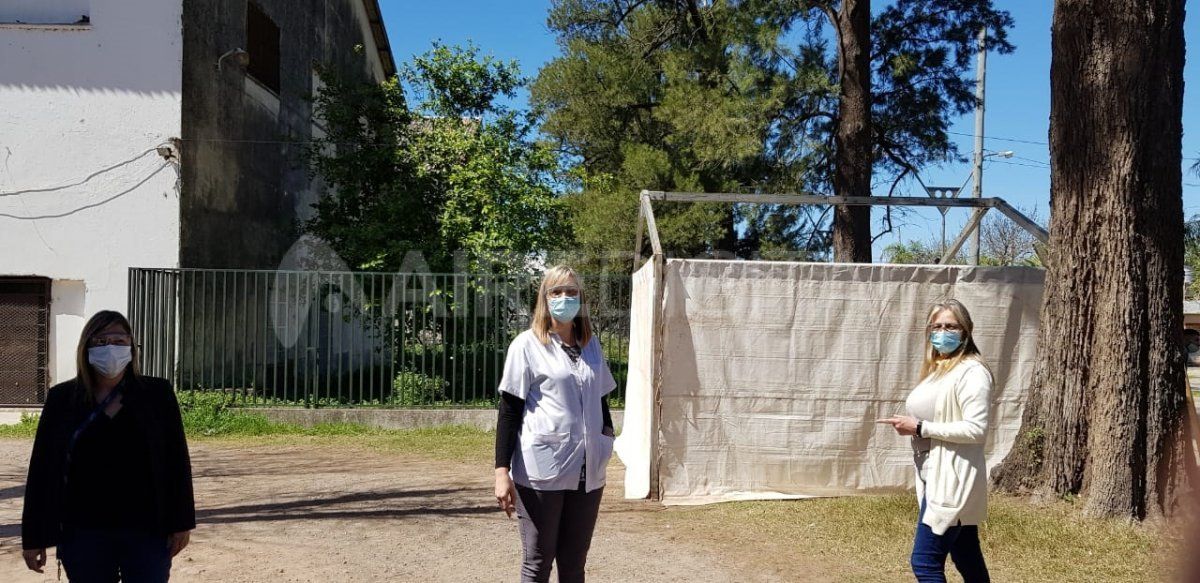 Eva Arguilar, subdirectora del Hospital Sayago, informó que también se colocará una carpa de hisopados en el Hospital Mira y López. 