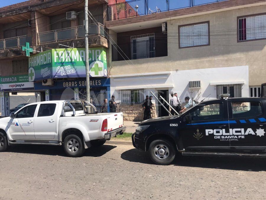 Uno de los geriátricos sin habilitación, en una vivienda de avenida Blas Parera al 6700