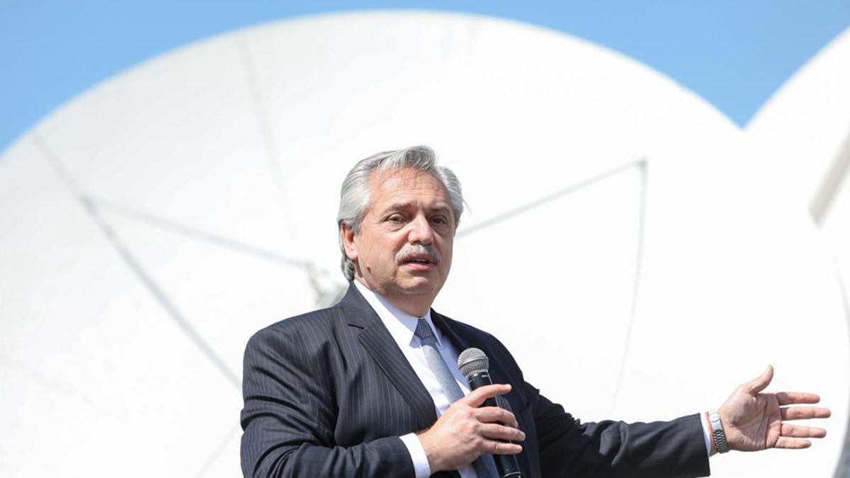 Sobre la presentación del programa Conectar, el jefe de Estado expresó: “Me toca volver a poner en marcha el plan para permitir que 22 millones de argentinos puedan acceder a algo tan elemental como es hoy el servicio de internet”,