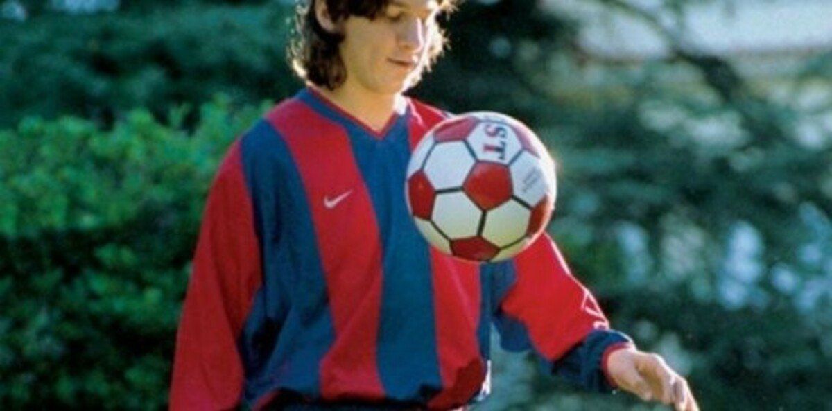 Un joven Messi dando sus primeras imágenes con la camiseta del conjunto catalán.