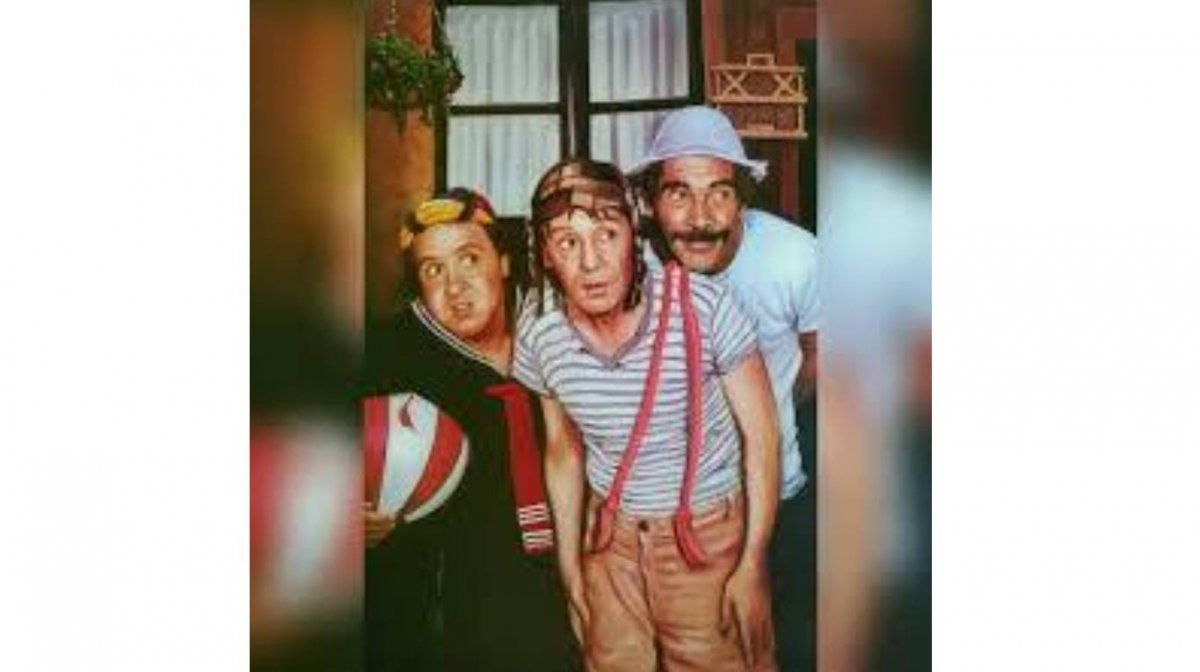 Quico, junto al Chavo y Don Ramón en la vecindad. 