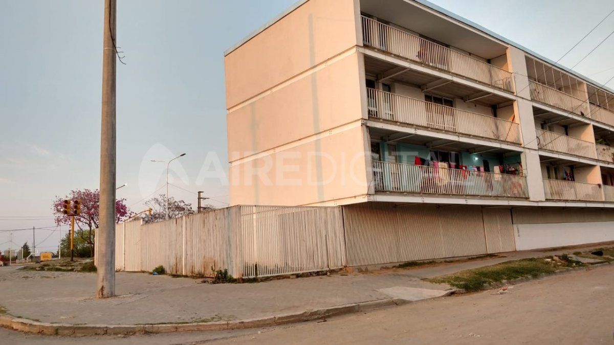 Los autores del asesinato serían dos personas que circulaban en moto y huyeron del lugar