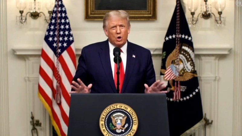 Donald Trump en el anuncio de las nuevas prohibiciones para Cuba. 