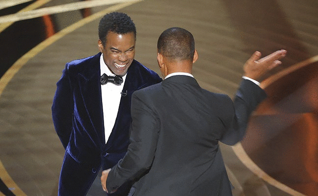 Mientras que para muchos ganar el Oscar es sinónimo de nuevos y jugosos proyectos, para Will Smith haberlo ganado parece ser una verdadera maldición que amenaza con cortar su prolífica carrera. Mientras que para muchos ganar el Oscar es sinónimo de nuevos y jugosos proyectos, para Will Smith haberlo ganado parece ser una verdadera maldición que amenaza con cortar su prolífica carrera.