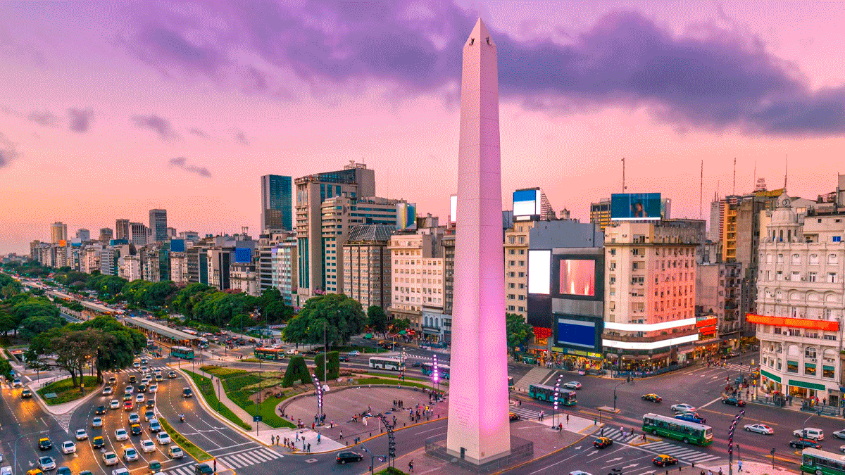 El relevamiento de AIRE arrojó que los pasajes desde Santa Fe para visitar los principales destinos van desde 19.000 a 120.000 pesos.