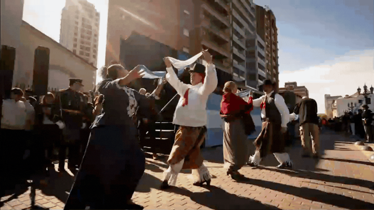 Galería de fotos: así fueron los festejos del 25 de Mayo en la ciudad de Santa Fe.