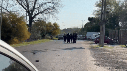 Los hinchas de Colón se enfrentaron con la policía en el predio.