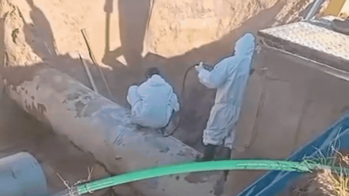 Dos obreros fueron asistidos tras la explosión de un caño en la Planta Echeverría de Paraná.