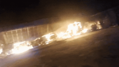 Voraz incendio en un depósito de camiones en la Ruta Provincial 1