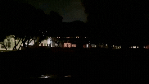 Luminarias apagadas en el sector de Salvador Caputto y Santiago de Chile