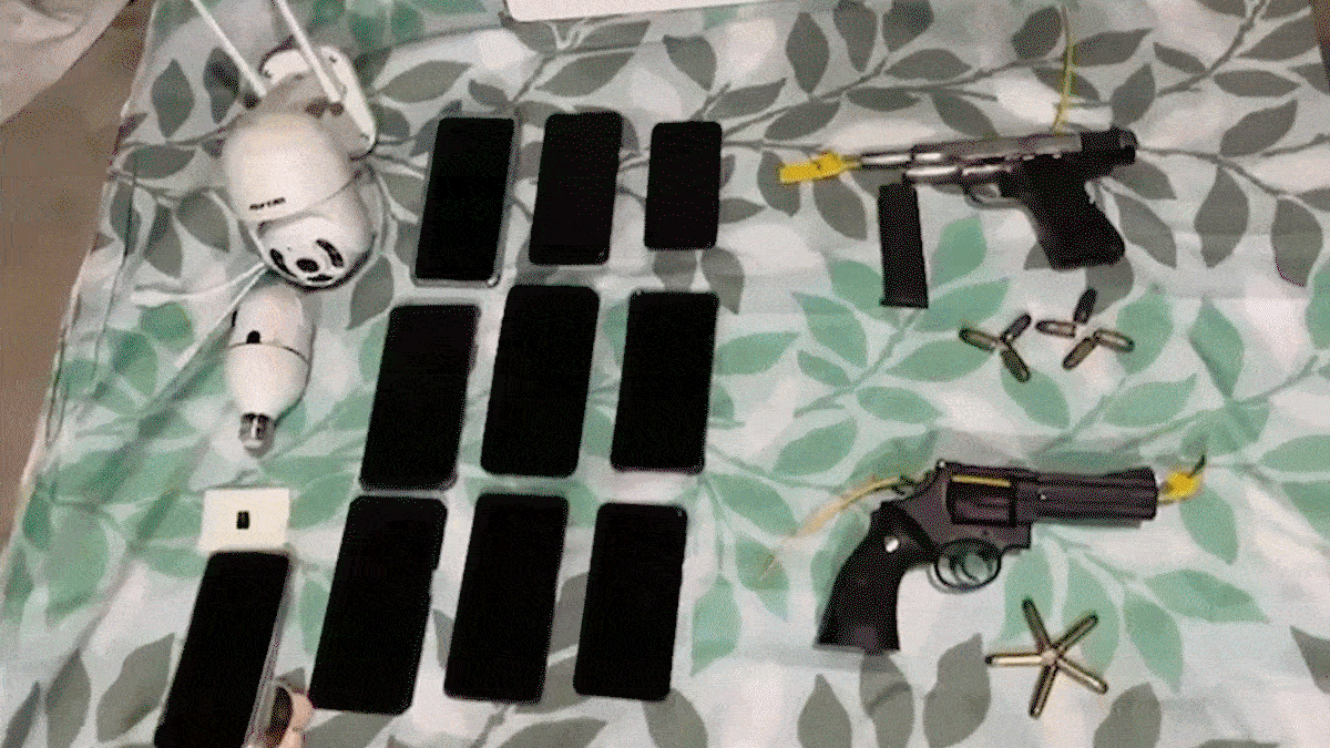 Dos detenidos en allanamientos por microtráfico en la ciudad de Santa Fe. Dos detenidos en allanamientos por microtráfico en la ciudad de Santa Fe.