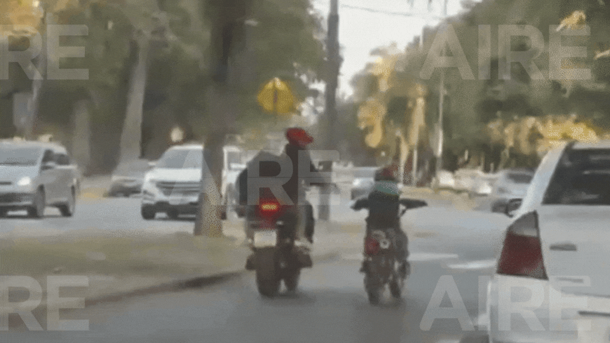 Un menor fue filmado circulando en moto en la Costanera de Santa Fe. Un menor fue filmado circulando en moto en la Costanera de Santa Fe.