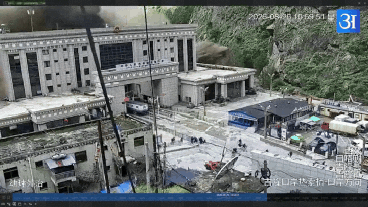Crece la cantidad de víctimas confirmadas tras la riada en Nepal. Crece la cantidad de víctimas confirmadas tras la riada en Nepal.