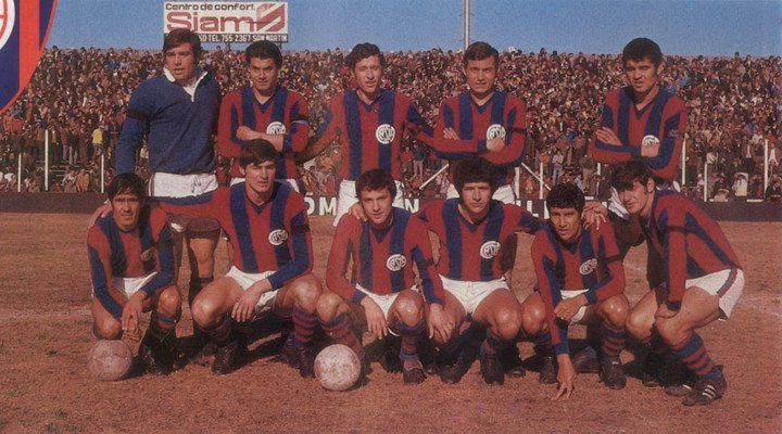 Buttice (parado, el primero desde la izquierda) en Los Matadores de 1968.