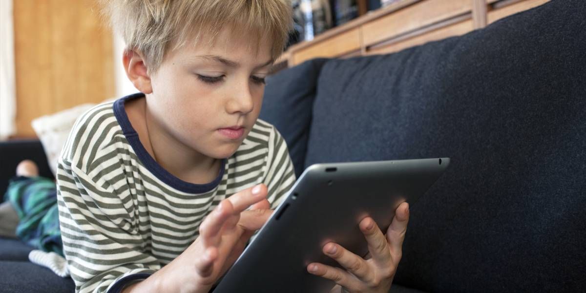 WhatsApp pondría límite de edad para descargar la app y desata la furia de los usuarios