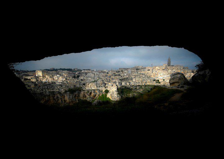 Los "Sassi" de Matera, un barrio mÃ­sero de casas-cueva que el Gobierno italiano evacuÃ³ a mediados del siglo XX. AFP/FILIPPO MONTEFORTE