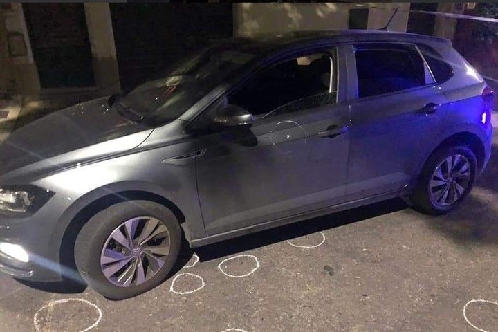 Los ladrones le robaron el arma a Correa.