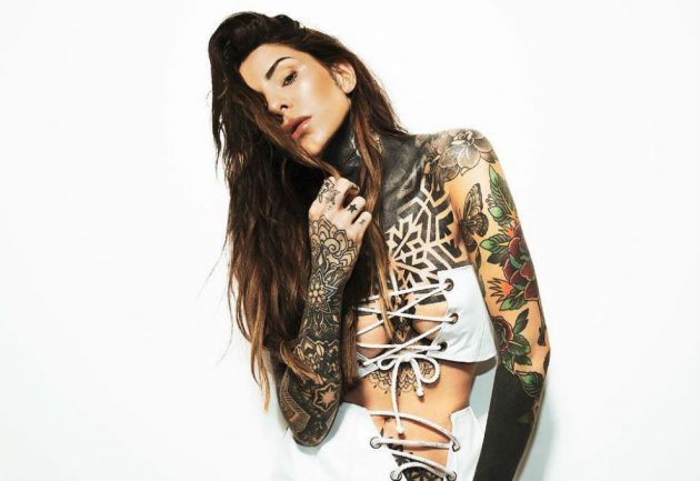 Cande Tinelli calentó las redes con una foto ultra hot