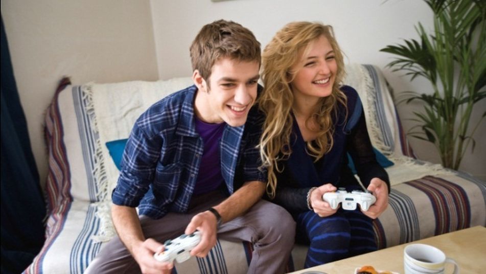 adolescente videojuego
