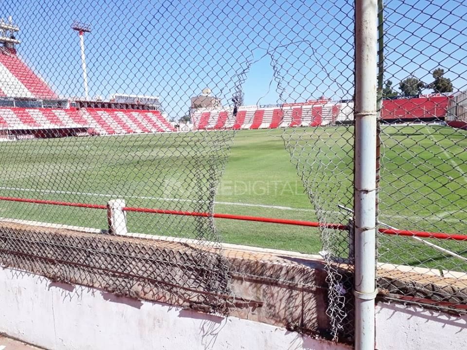 unión estadio 15 de abril