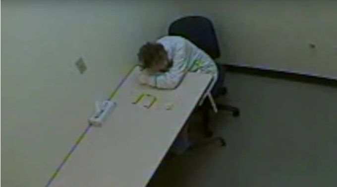 Una mujer de 92 años confesó que asesinó a su hijo de 72 años a sangre fría, porque la quería llevar al asilo de ancianos. (Foto: captura de pantalla)