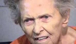 La quería llevar al asilo y por eso lo mató: la confesión de una anciana de 92 años que asesinó a su hijo de 72