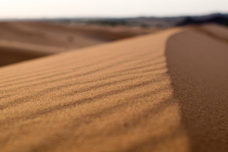 granos-de-arena-en-el-desierto