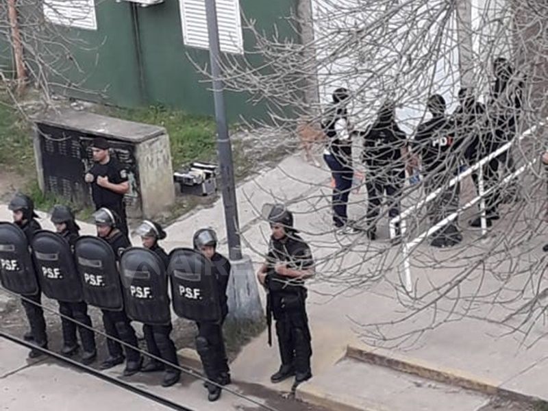 Los operativos se realizaron entre la manzana 2 y 4 de Centenario