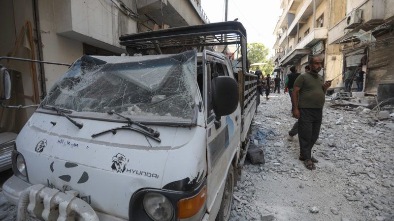 La imagen que conmueve al mundo: el drama de tres niñas en Siria tras un bombardeo de Bashar al Assad