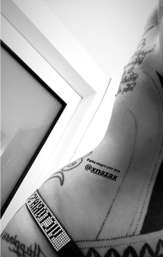 Candelaria Tinelli se mostró desnuda y calentó las redes