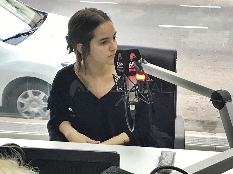Julie viajó desde París, Francia, para colaborar con la ONG Actitud Solidaria