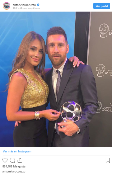 Anto Roccuzzo se robó todas las miradas con su espectacular vestido y un infartante escote