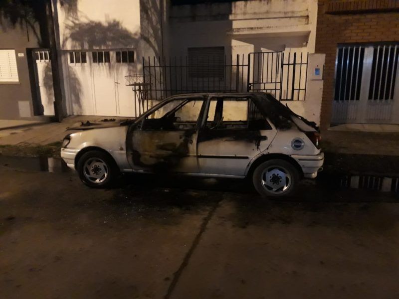 Auto quemado
