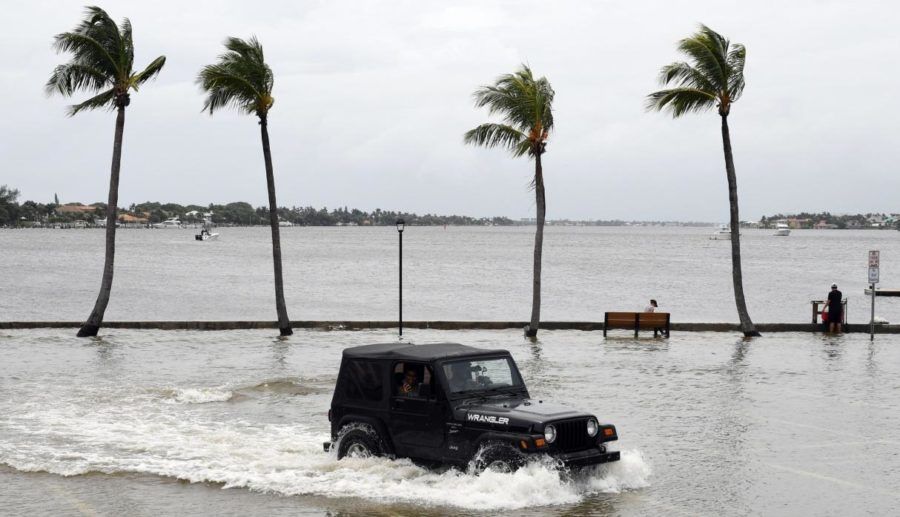 En Florida se preparan para un golpe devastador.