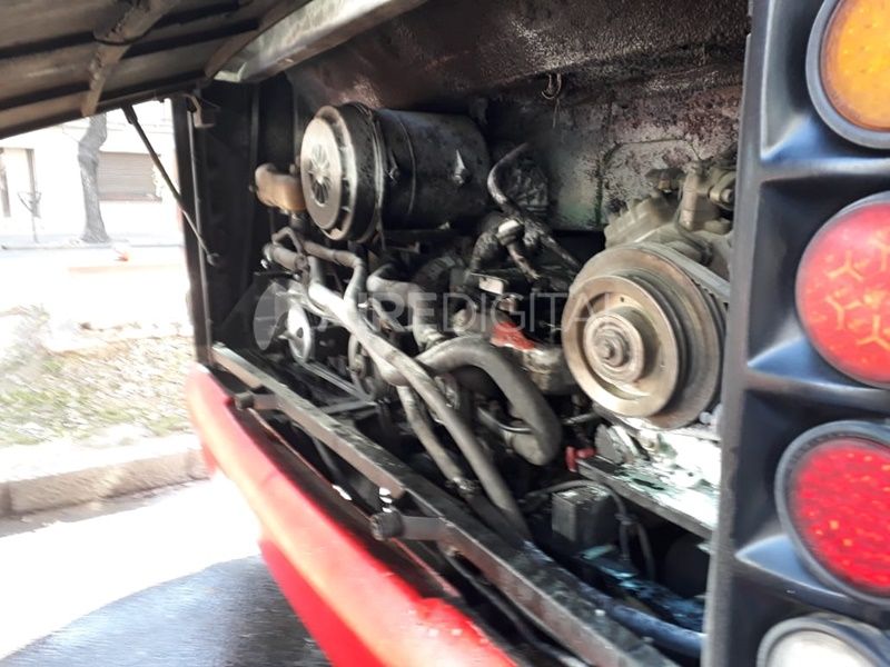 Se incendió un colectivo ERSA de la línea 9 en Bulevar Gálvez al 1800