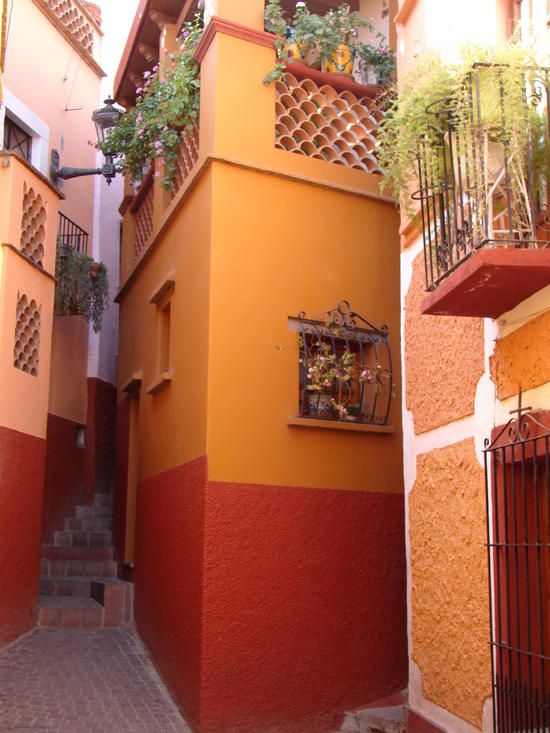 Mitos y Leyendas de México: El callejón del beso en Guanajuato