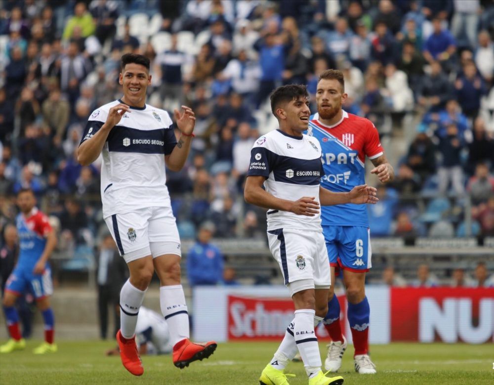 union-gimnasia-superliga-maradona