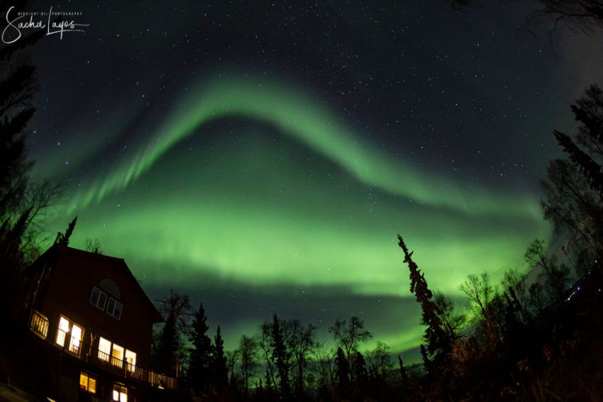 Auroras boreales sobre la ciudad de Fairbanks, Alaska, Estados Unidos. Créditos: Sacha Layos