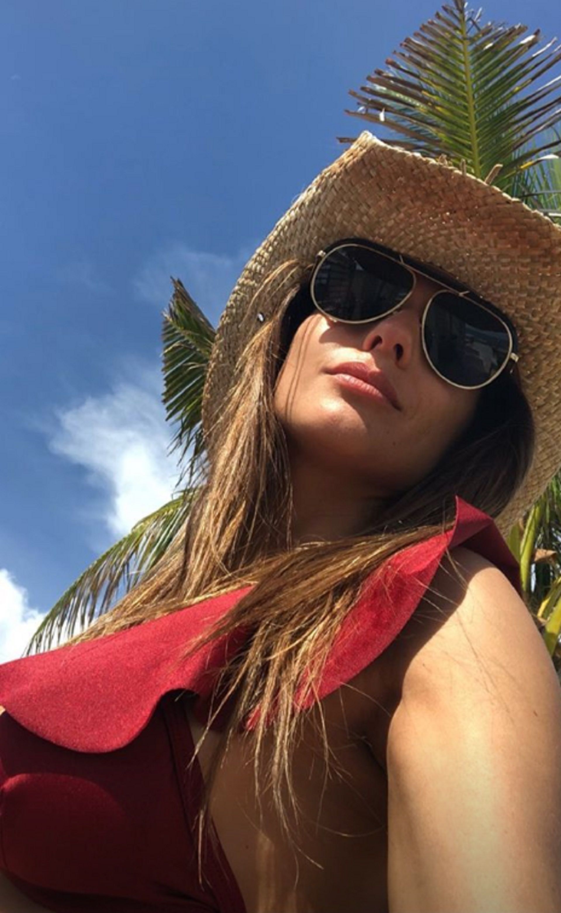 Pampita se fue de vacaciones a Brasil y publicó fotos en las redes sociales