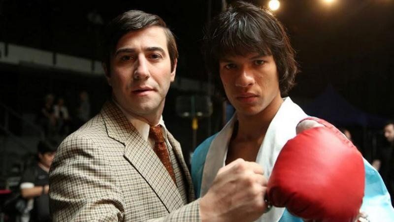 El debutante Mauricio Paniagua interpreta a Monzón en su juventud.