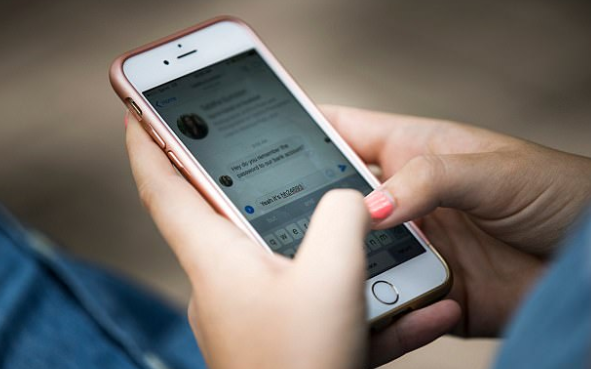 "Sorry, no era para vos": el truco de WhatsApp para dejar de hacer papelones