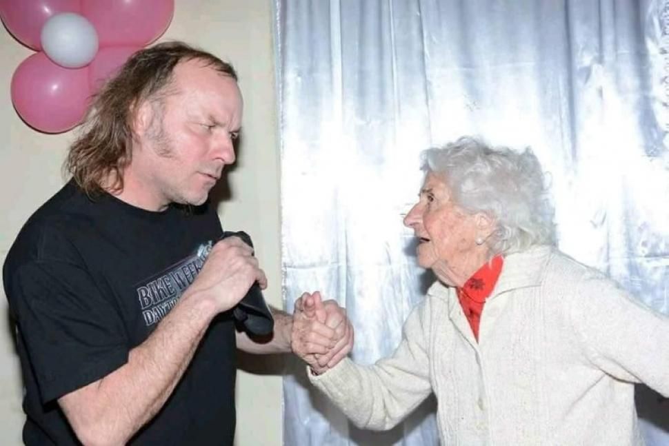 Resultado de imagen para nelly abuela motoquera