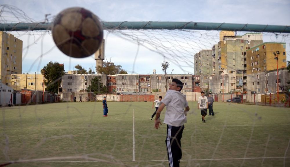 "Apache": ¿quién es quién en la serie de Carlos Tévez que transmite Netflix?