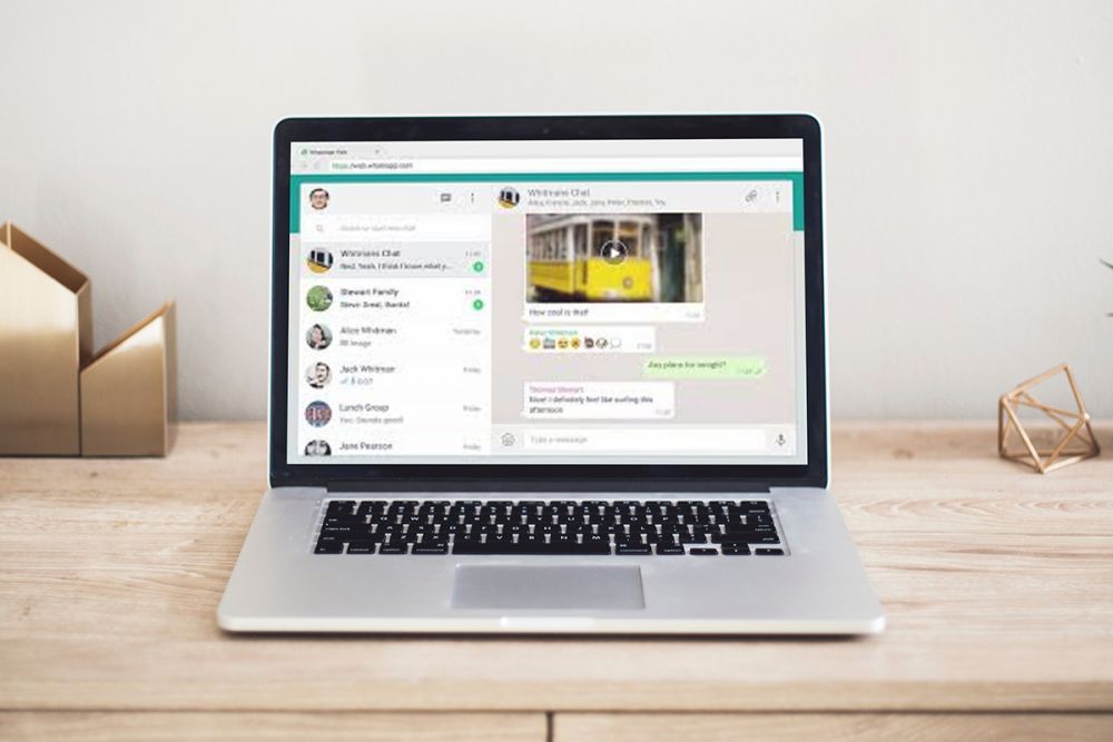 Esto pasa con WhatsApp Web si no terminas de cerrar sesión