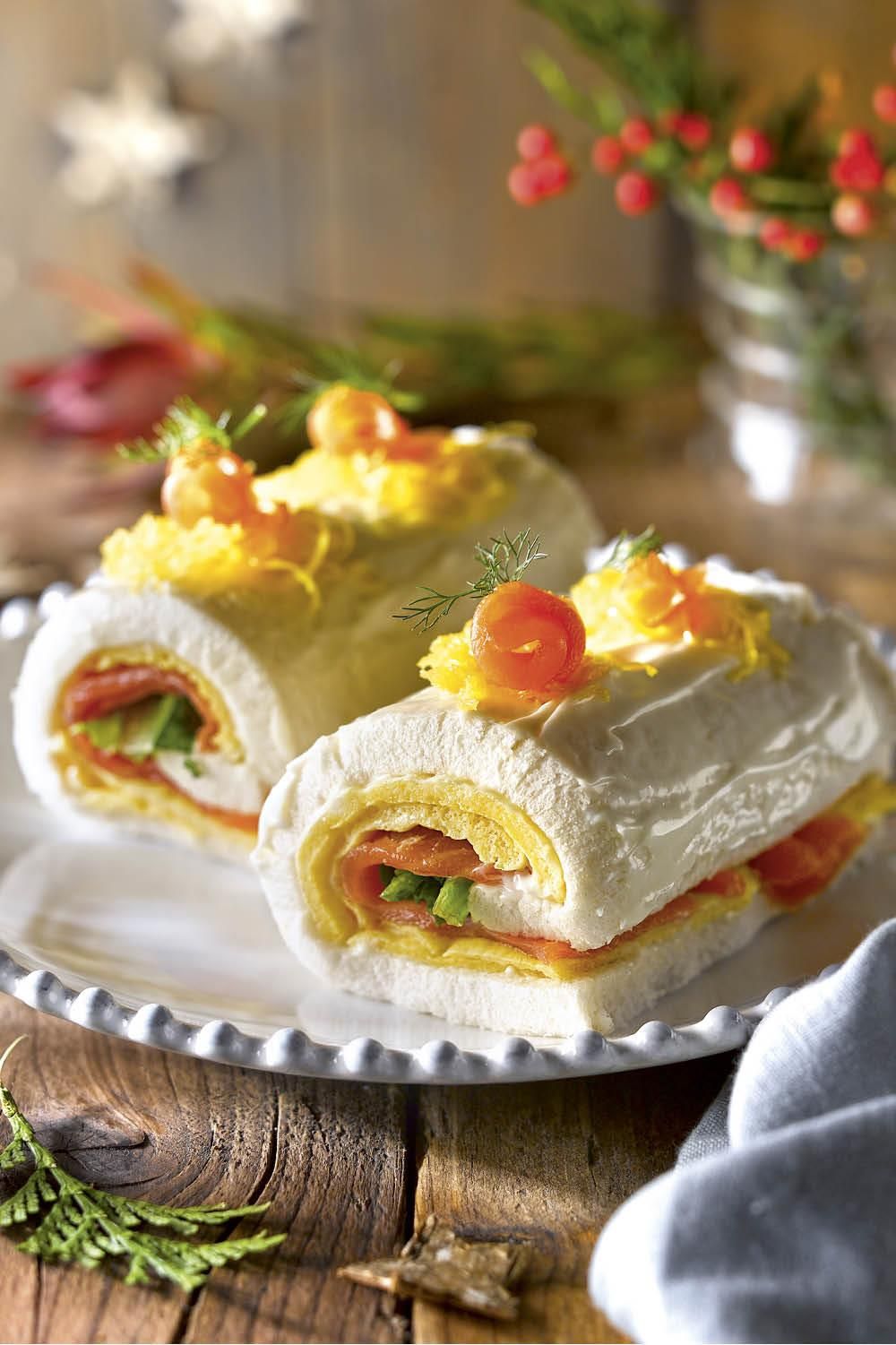 rollo tortilla salmon. Rollo de tortilla y salmón