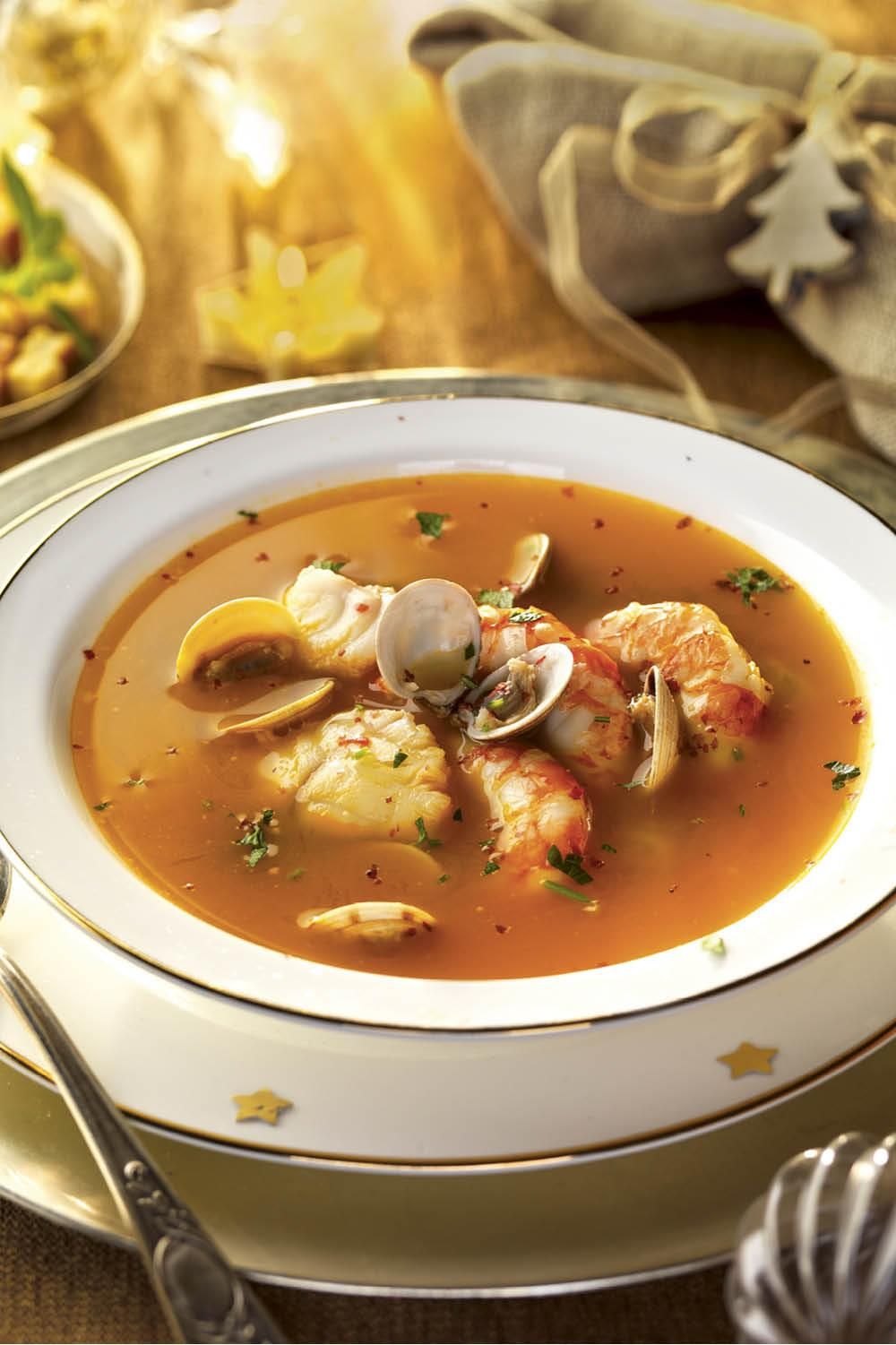 sopa pescado marisco. Sopa de pescado y marisco
